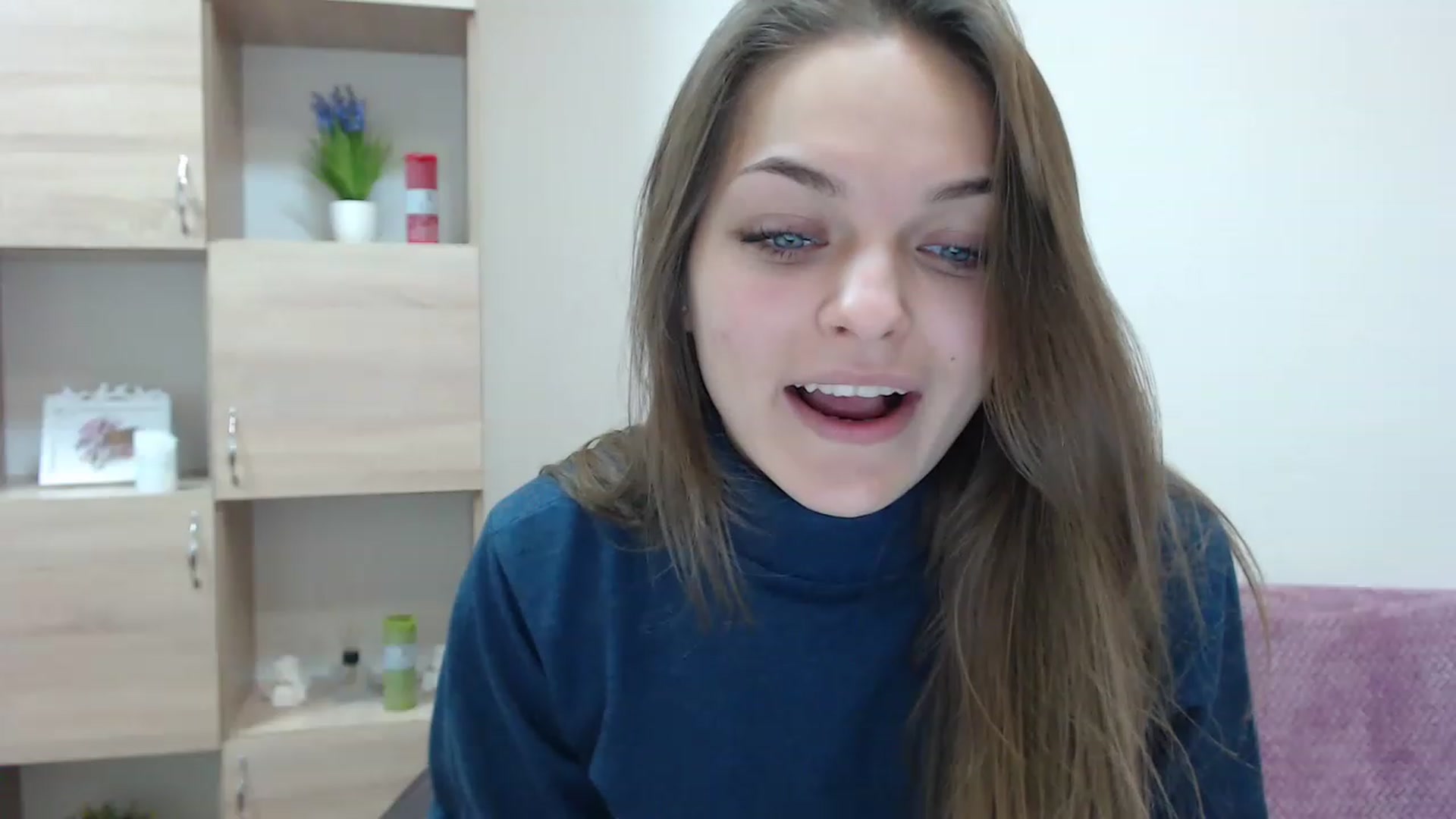 Gallery image thumbnail from Chaynea's myfreecams stream on, 12/03/2022, 10:52 image 15 of 20