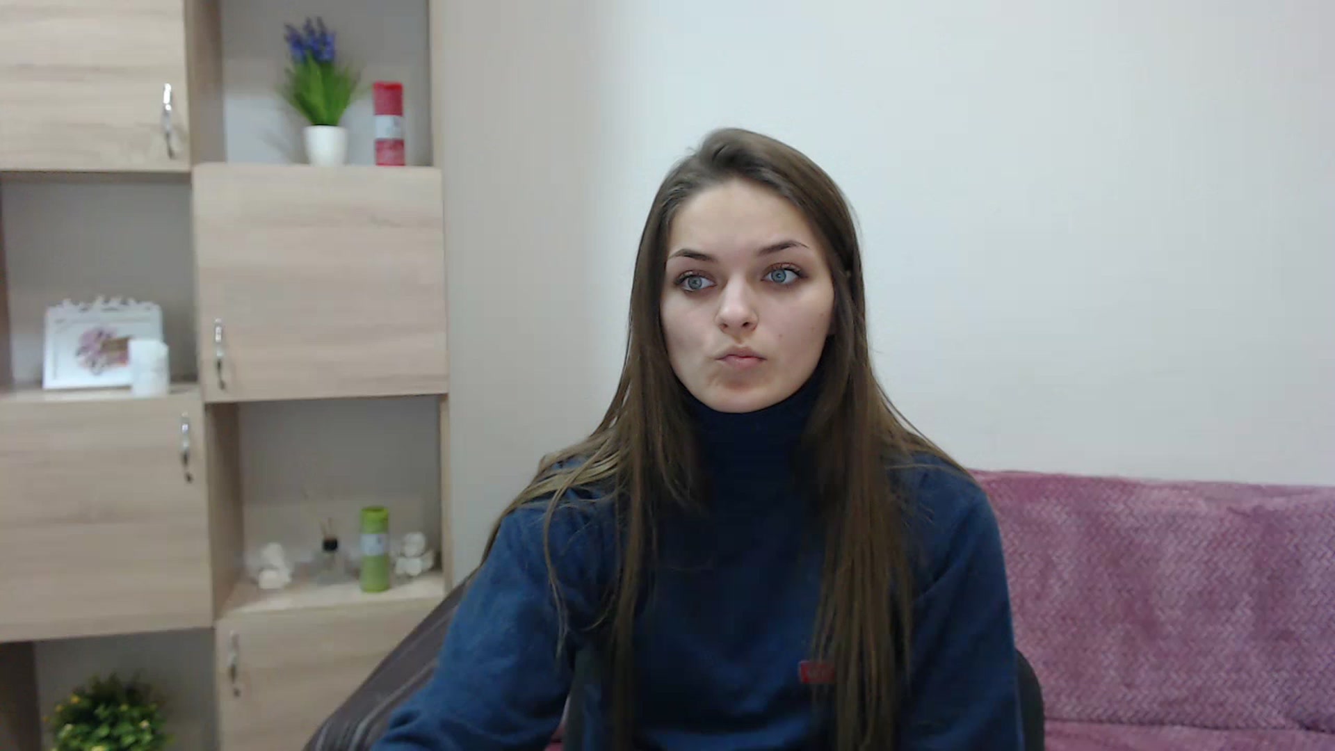 Gallery image thumbnail from Chaynea's myfreecams stream on, 12/03/2022, 12:10 image 5 of 20