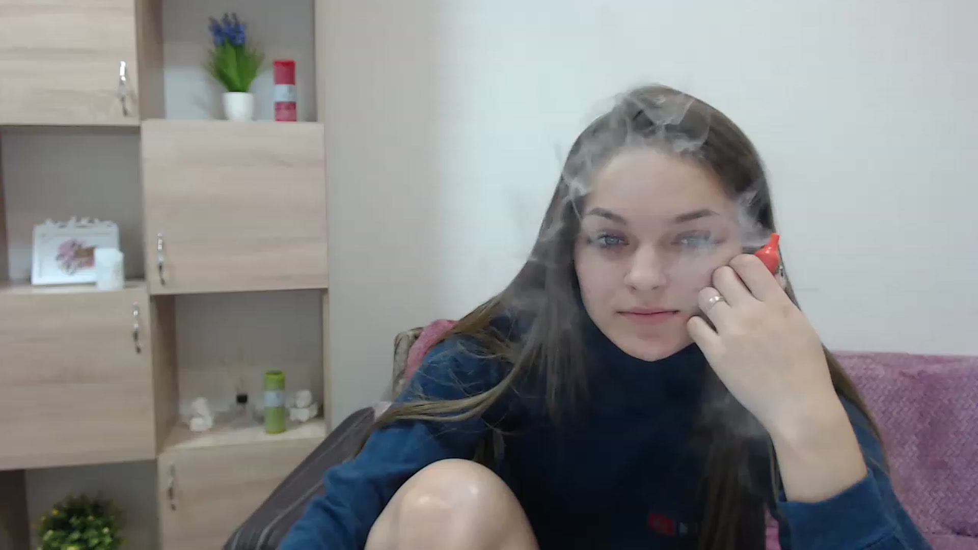 Gallery image thumbnail from Chaynea's myfreecams stream on, 12/03/2022, 12:10 image 2 of 20