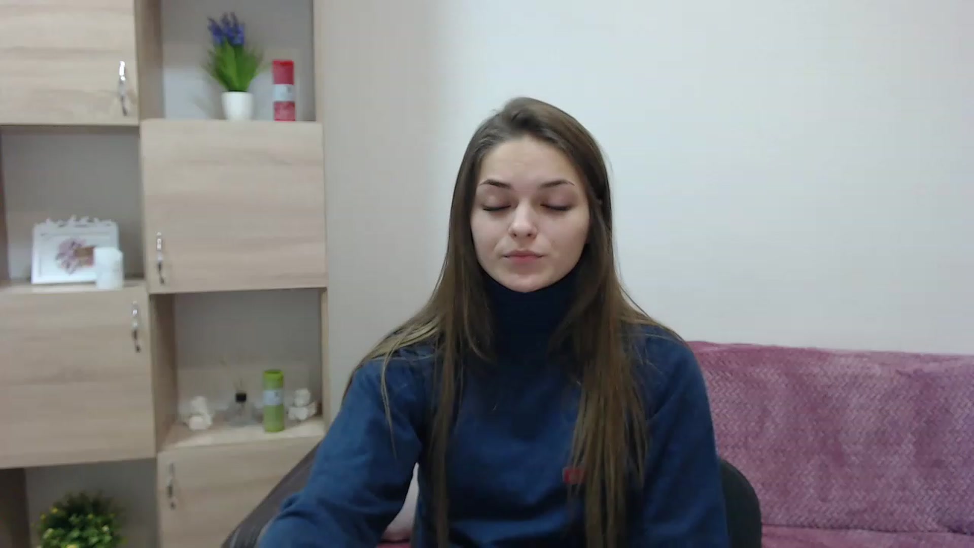 Gallery image thumbnail from Chaynea's myfreecams stream on, 12/03/2022, 12:10 image 6 of 20