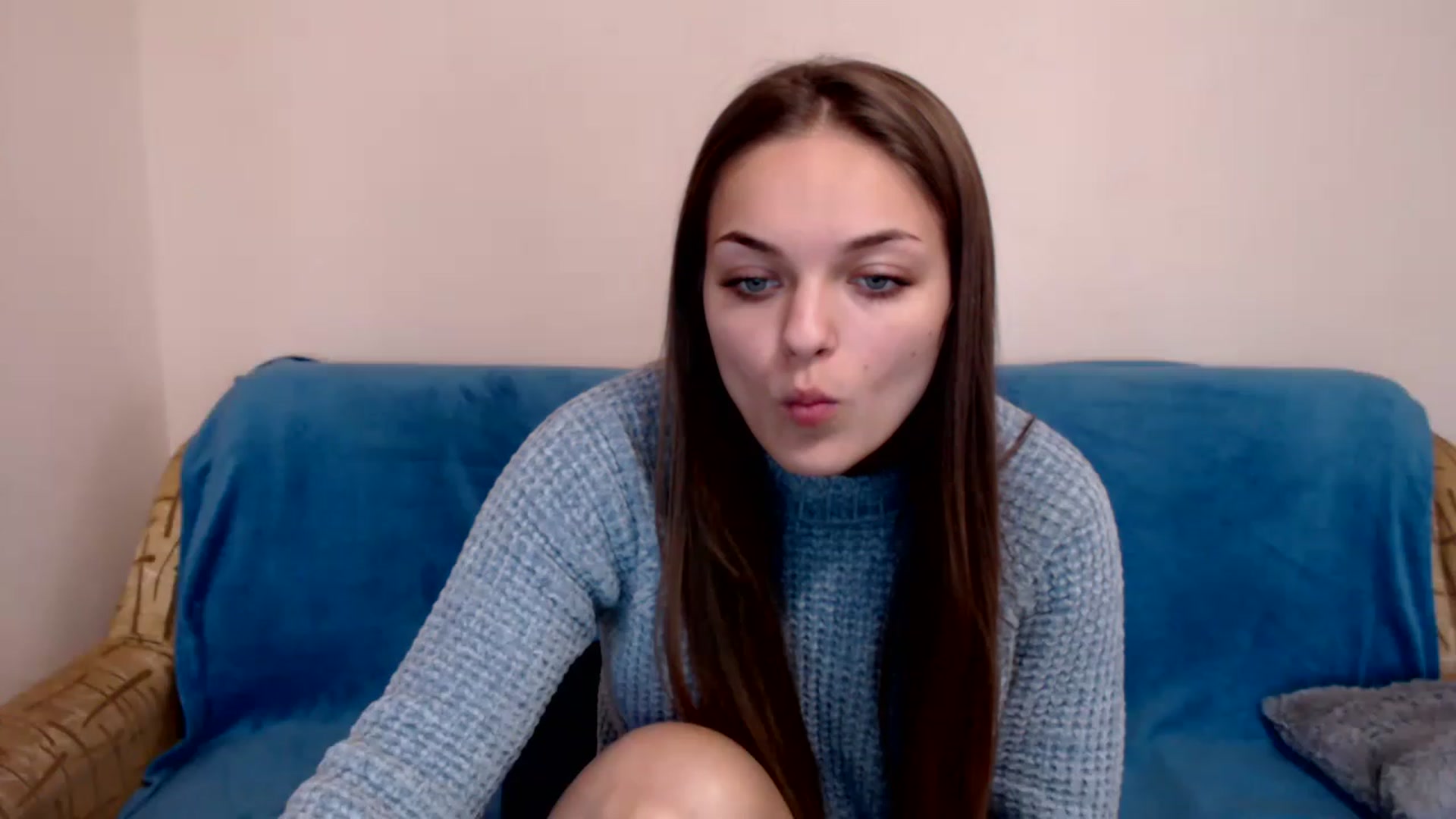 Gallery image thumbnail from Chaynea's myfreecams stream on, 12/04/2022, 09:23 image 13 of 20