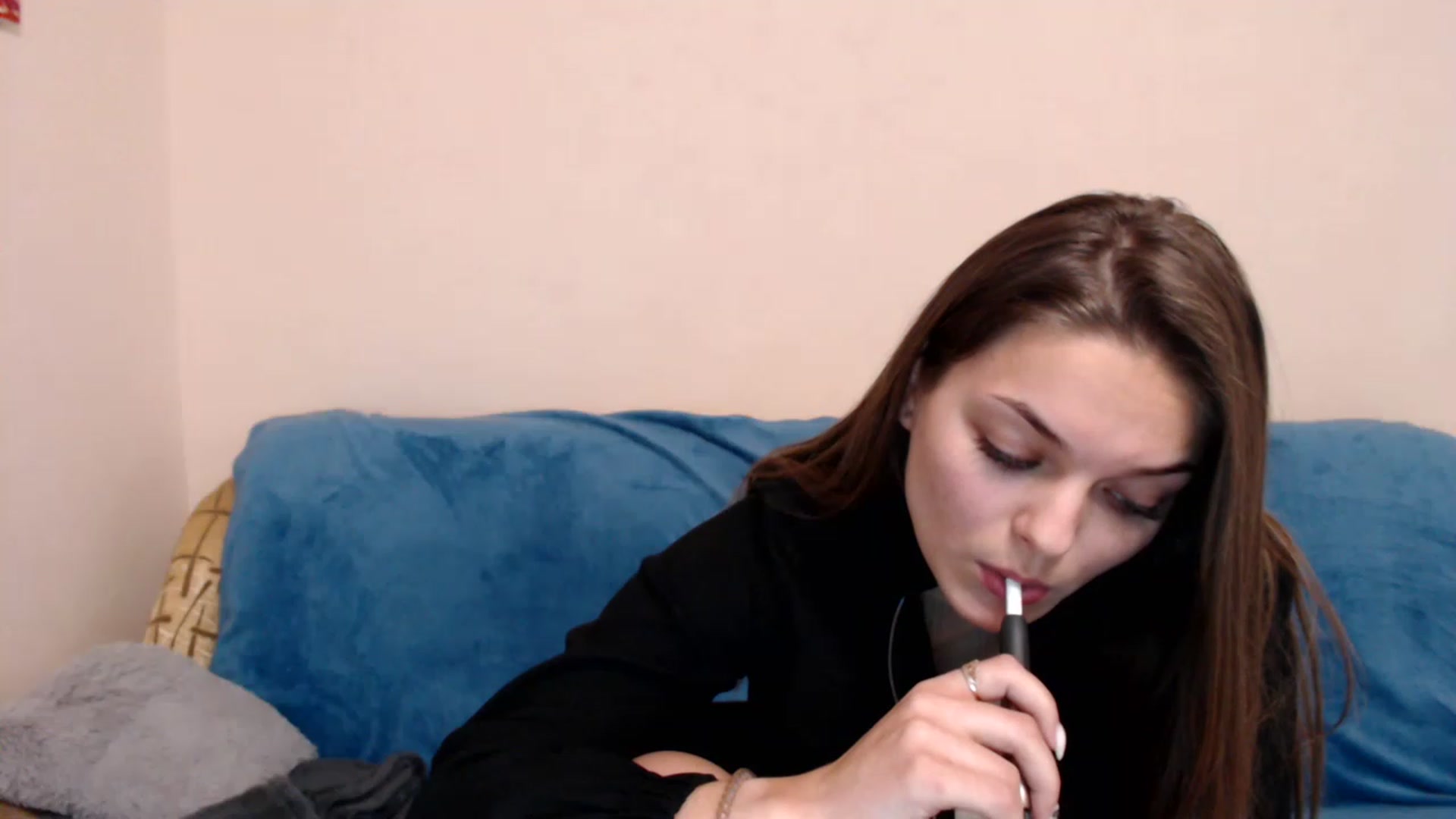 Gallery image thumbnail from Chaynea's myfreecams stream on, 12/08/2022, 09:25 image 19 of 20