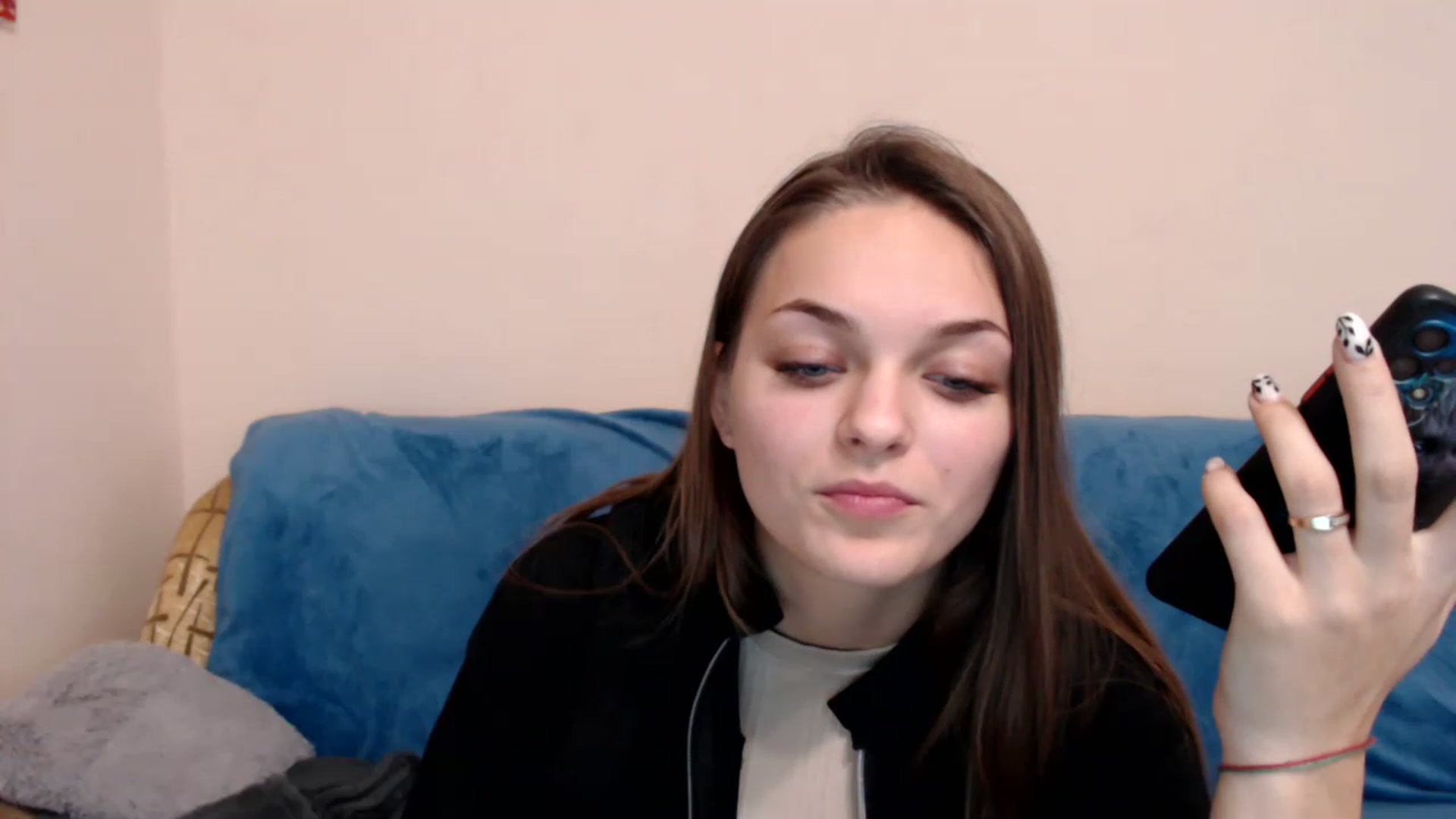 Gallery image thumbnail from Chaynea's myfreecams stream on, 12/08/2022, 10:17 image 8 of 20