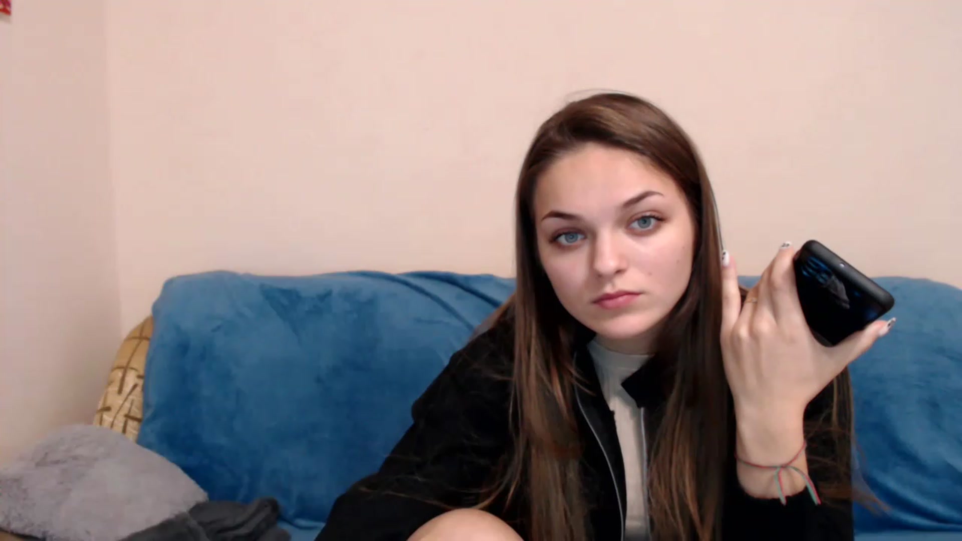 Gallery image thumbnail from Chaynea's myfreecams stream on, 12/08/2022, 10:17 image 13 of 20