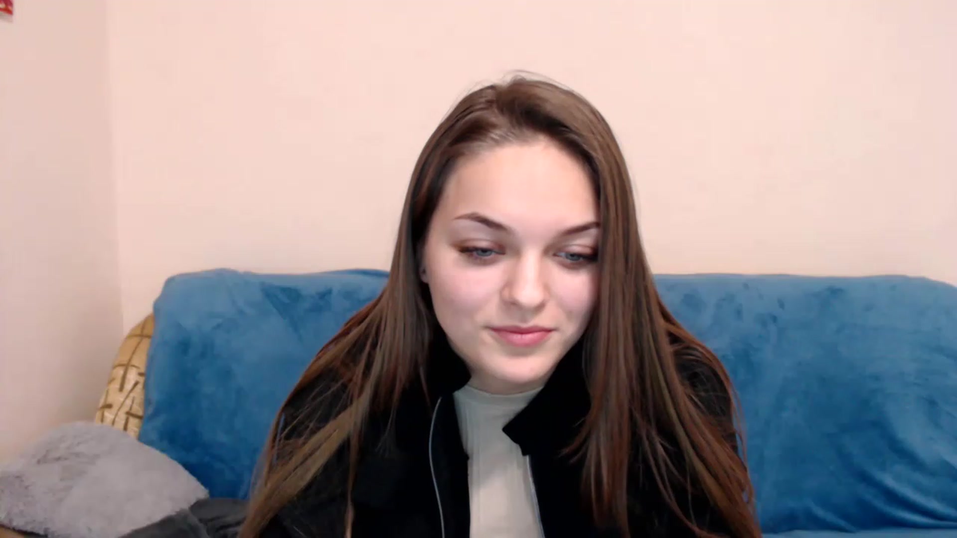 Gallery image thumbnail from Chaynea's myfreecams stream on, 12/08/2022, 10:17 image 3 of 20