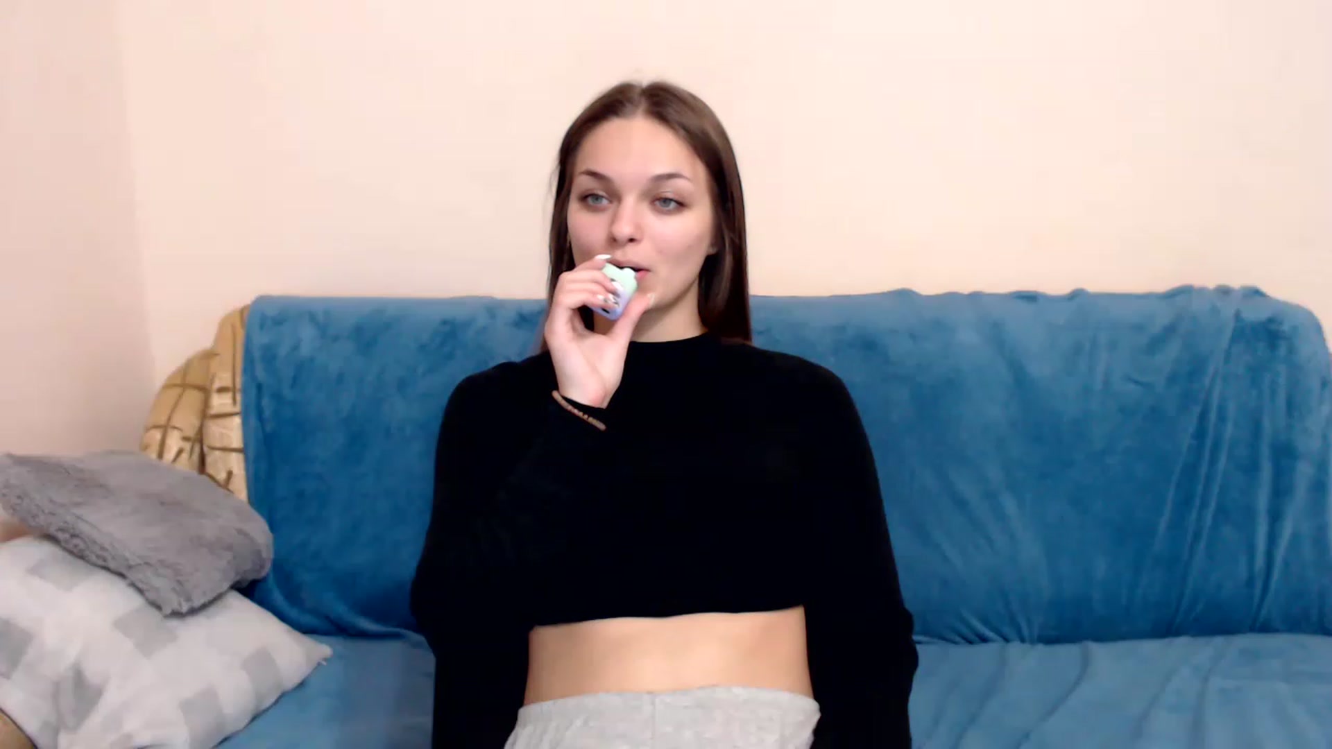 Gallery image thumbnail from Chaynea's myfreecams stream on, 12/18/2022, 11:30 image 12 of 20