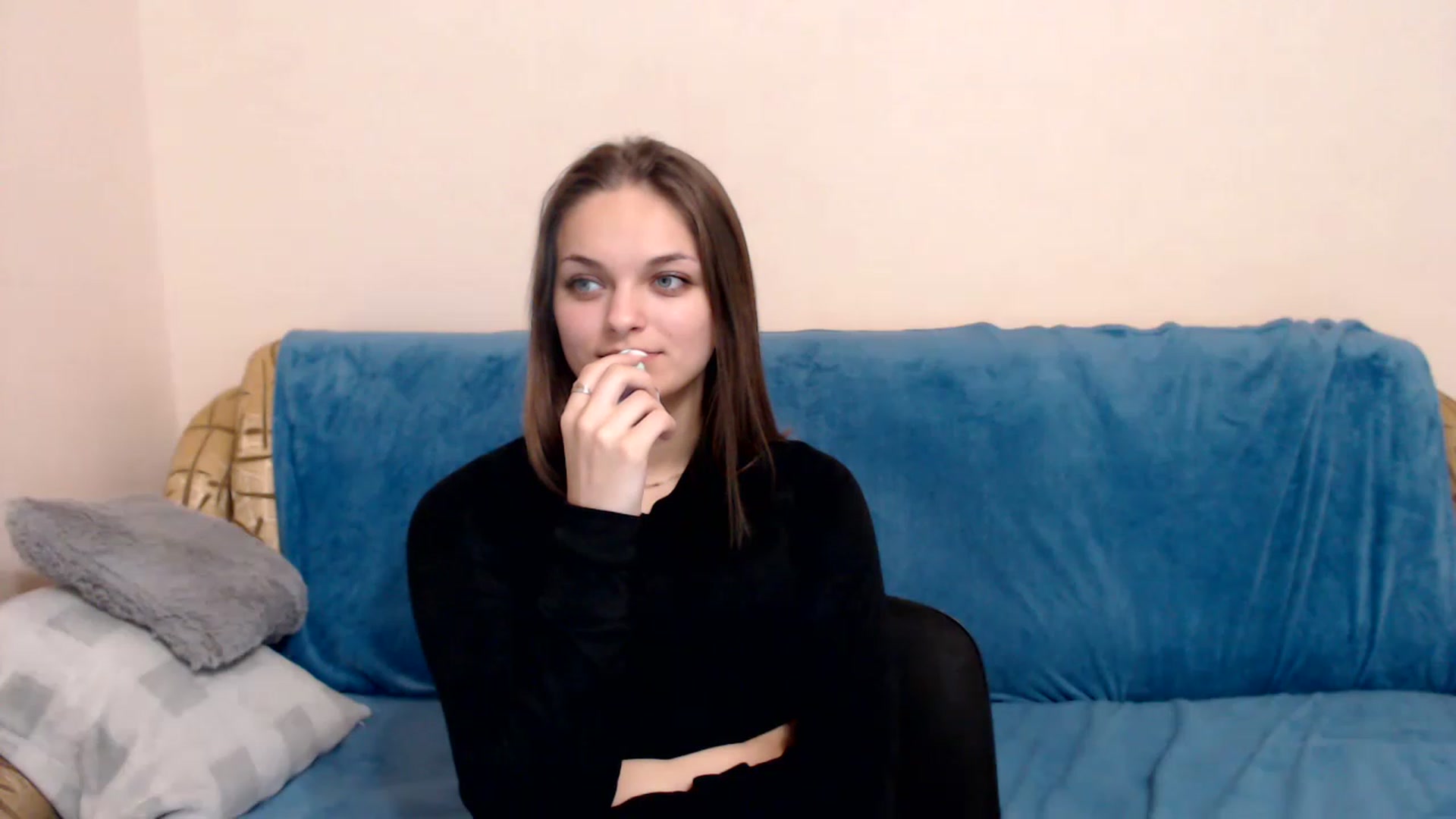 Gallery image thumbnail from Chaynea's myfreecams stream on, 12/18/2022, 12:29 image 9 of 20