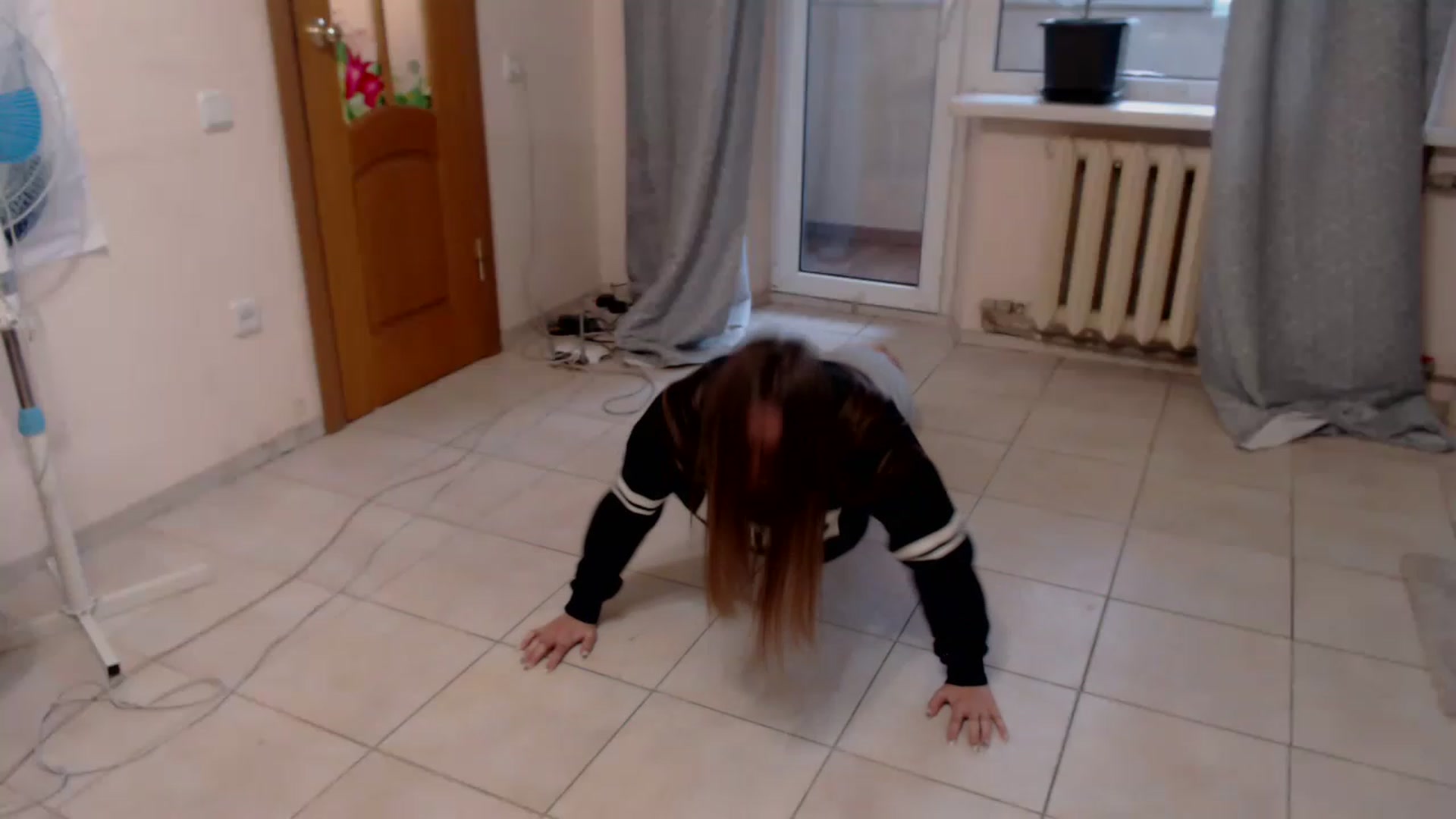Gallery image thumbnail from Chaynea's myfreecams stream on, 12/23/2022, 11:21 image 17 of 20