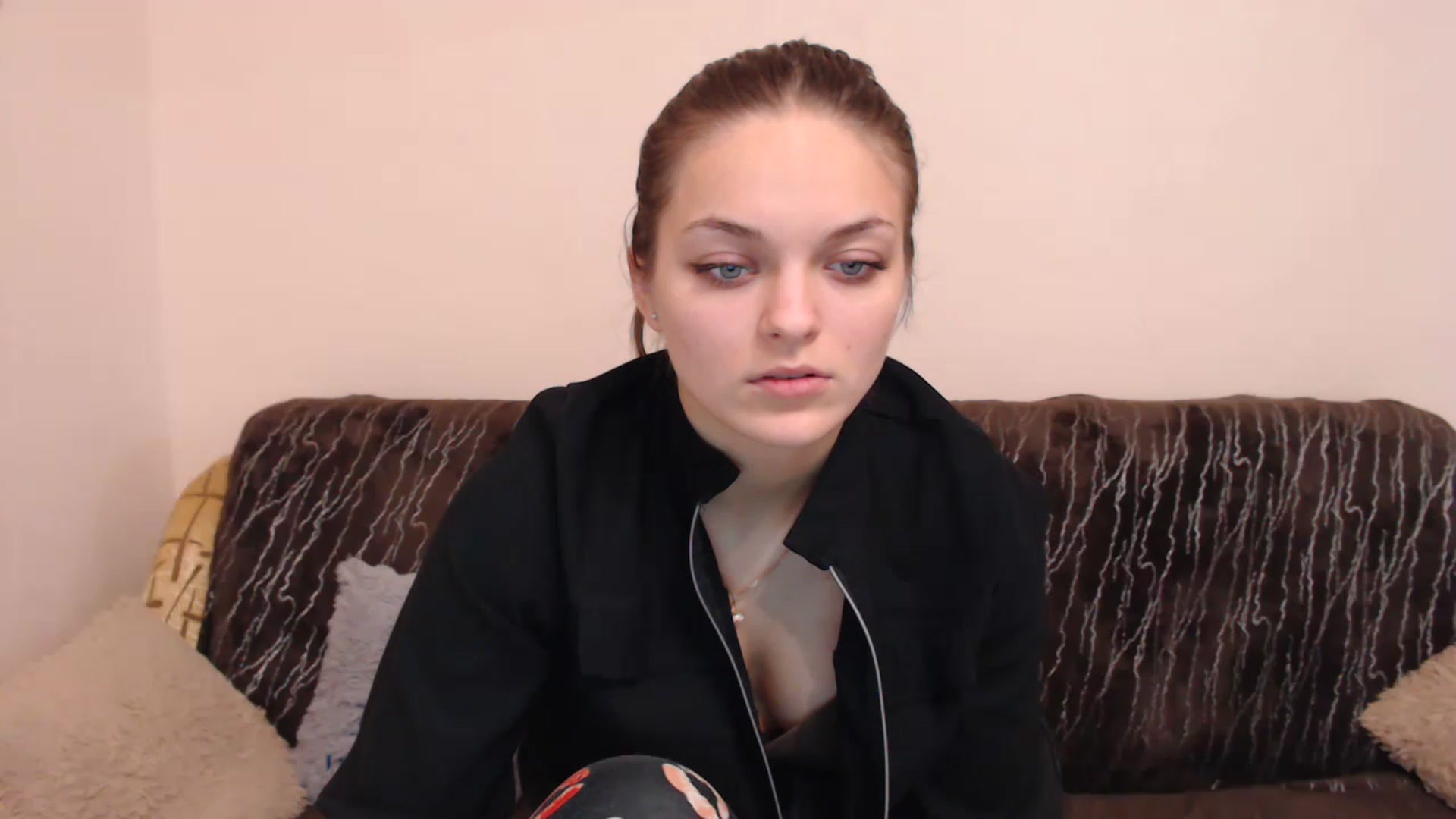 Gallery image thumbnail from Chaynea's myfreecams stream on, 12/28/2022, 11:53 image 5 of 20