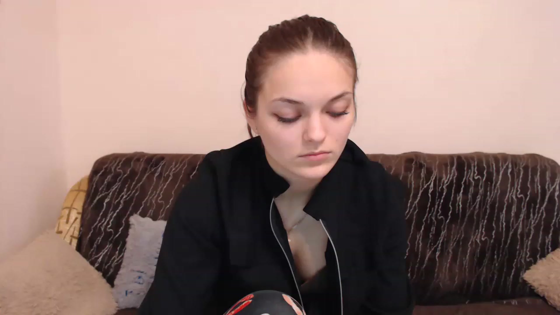 Gallery image thumbnail from Chaynea's myfreecams stream on, 12/28/2022, 11:53 image 4 of 20
