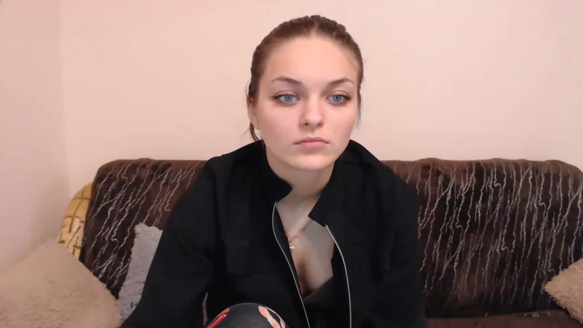 Gallery image thumbnail from Chaynea's myfreecams stream on, 12/28/2022, 11:53 image 3 of 20