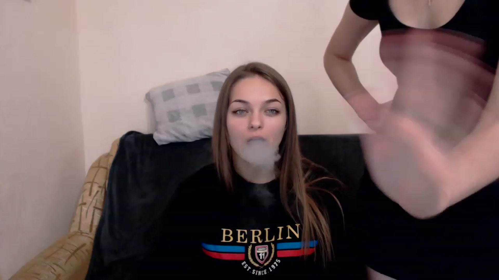 Gallery image thumbnail from Chaynea's myfreecams stream on, 01/04/2023, 10:08 image 15 of 20
