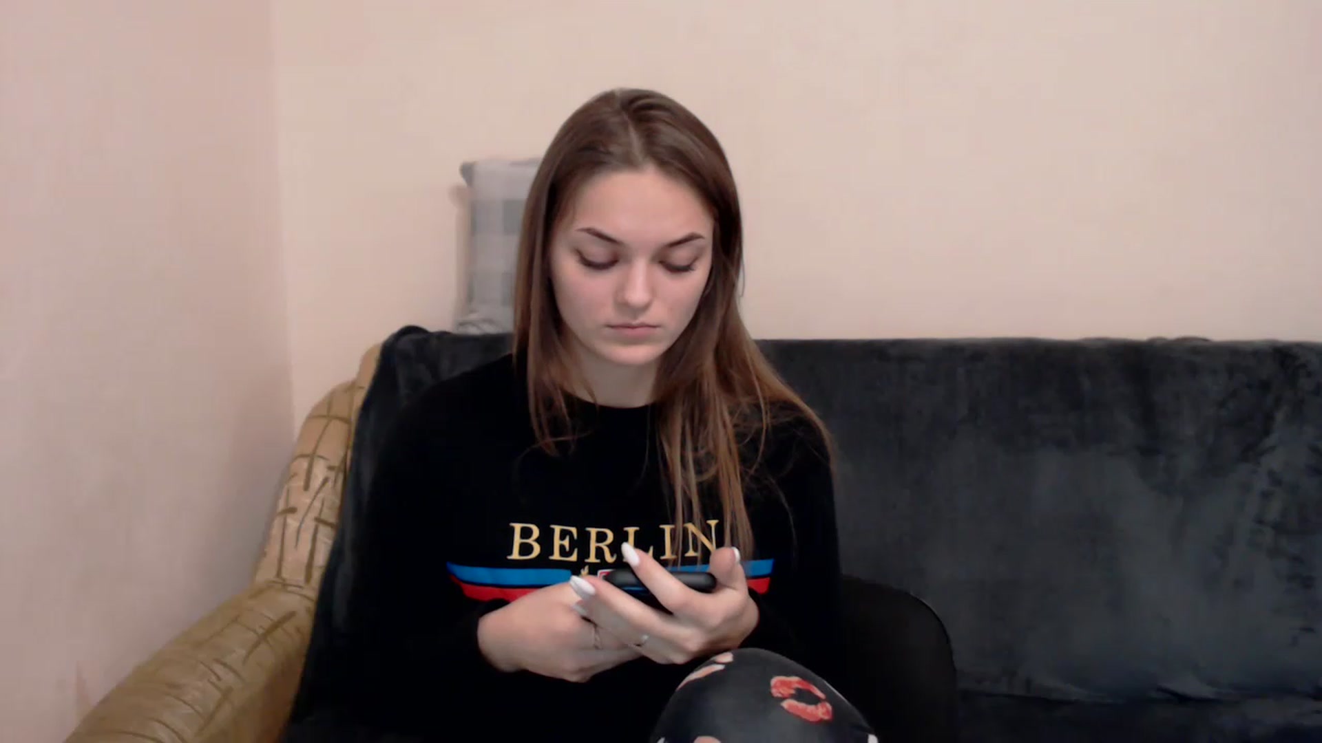Gallery image thumbnail from Chaynea's myfreecams stream on, 01/04/2023, 12:33 image 16 of 20