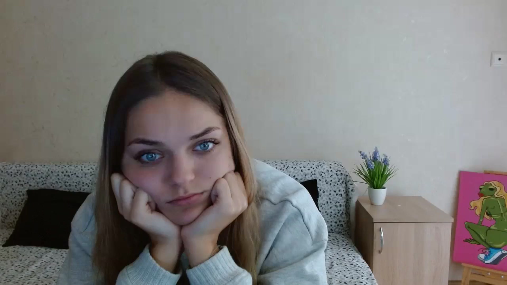 Gallery image thumbnail from Chaynea's myfreecams stream on, 10/21/2024, 11:02 image 10 of 20