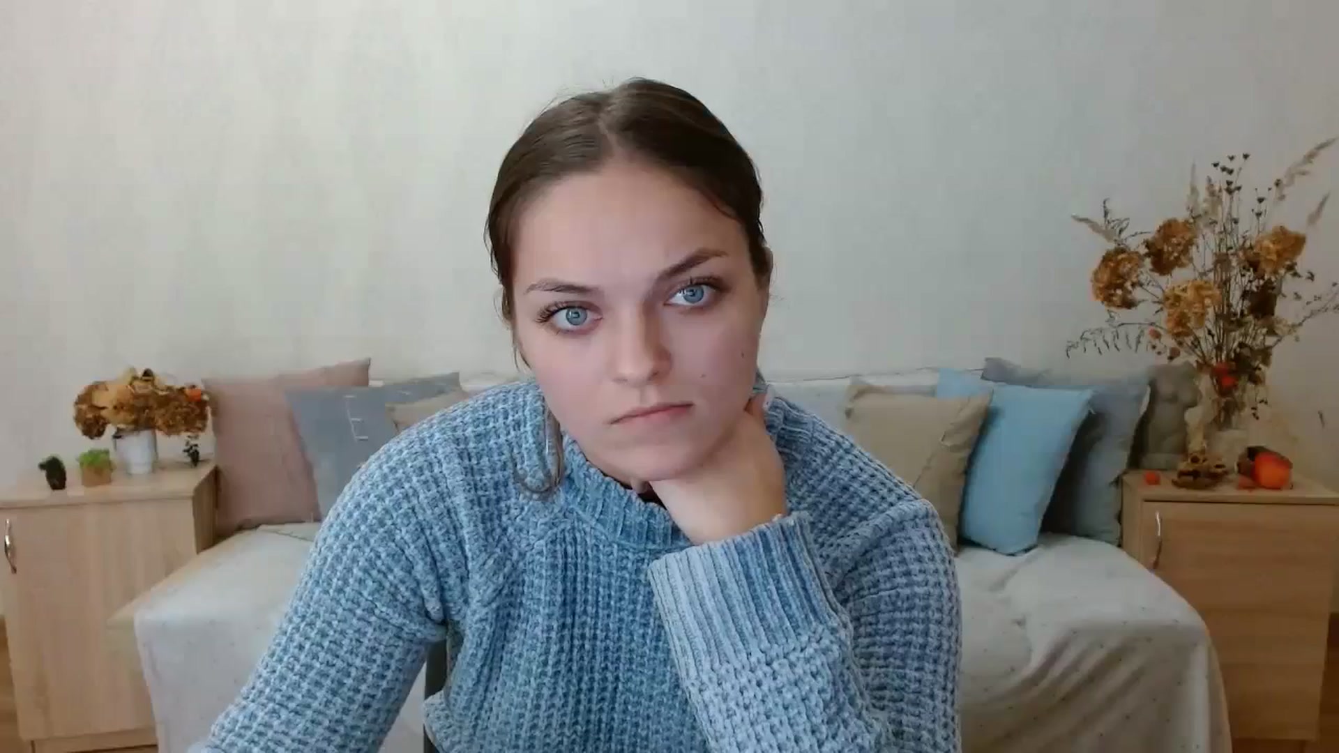 Gallery image thumbnail from Chaynea's myfreecams stream on, 11/11/2024, 12:17 image 1 of 20