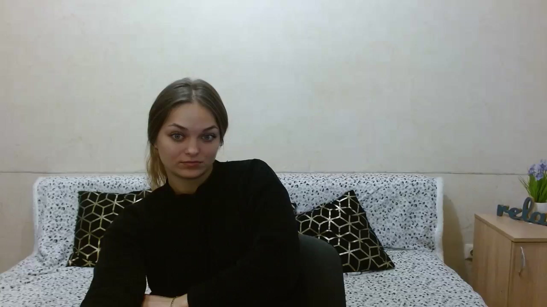 Gallery image thumbnail from Chaynea's myfreecams stream on, 11/13/2025, 12:11 image 1 of 20