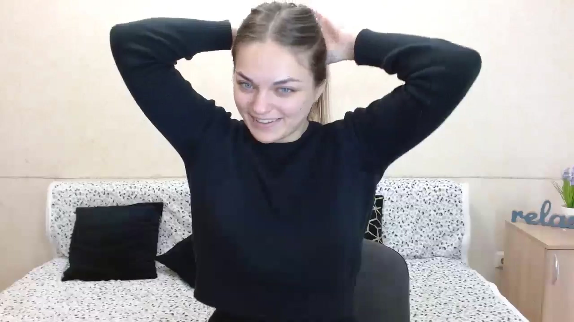 Gallery image thumbnail from Chaynea's myfreecams stream on, 11/19/2025, 11:08 image 14 of 20