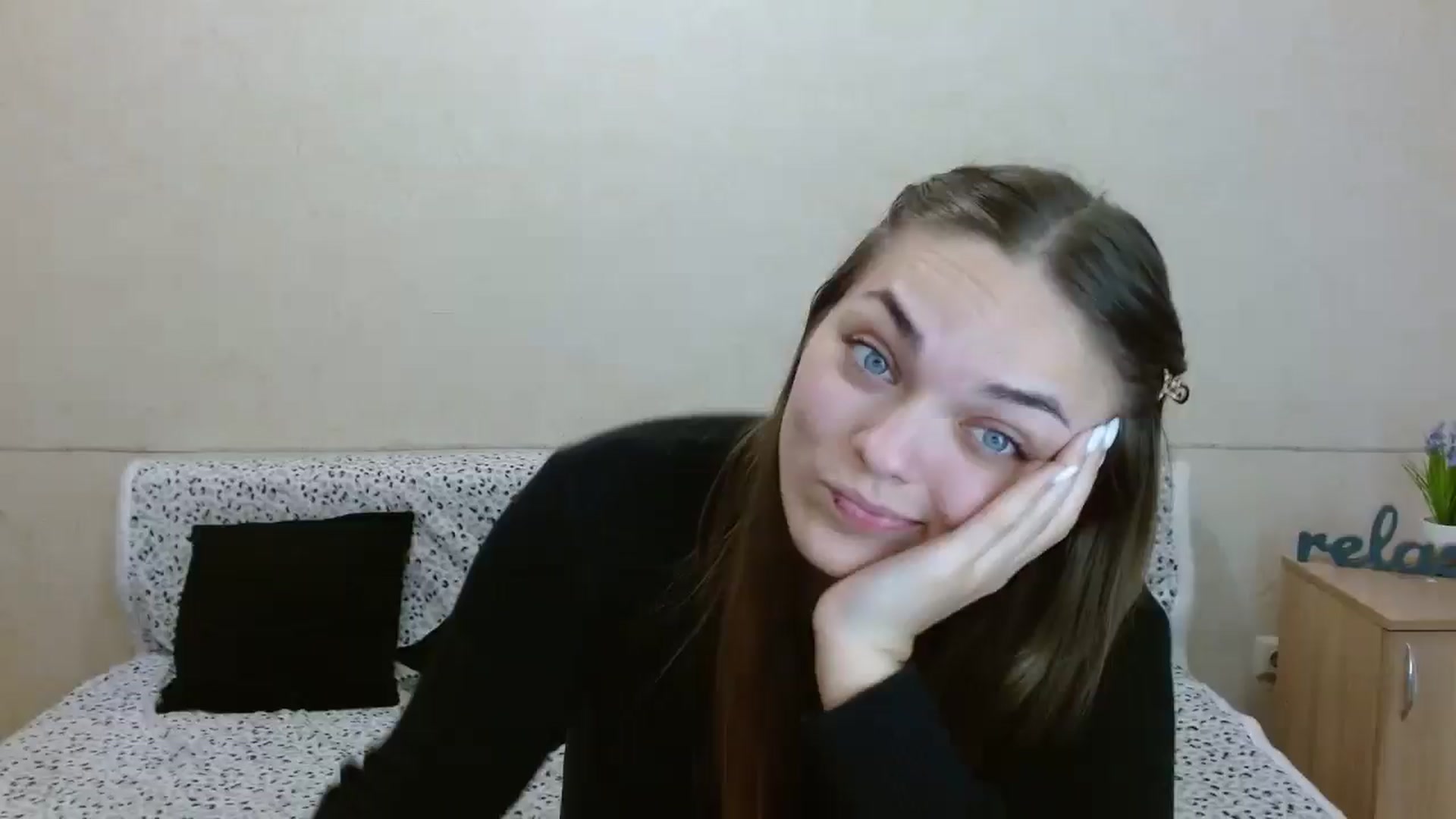 Gallery image thumbnail from Chaynea's myfreecams stream on, 11/19/2025, 11:08 image 18 of 20