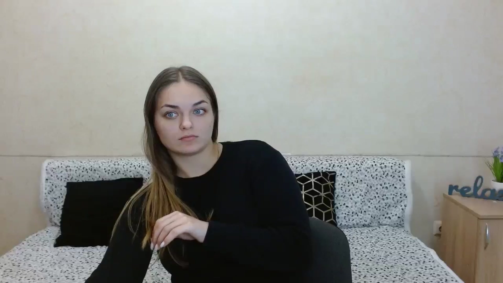 Gallery image thumbnail from Chaynea's myfreecams stream on, 11/19/2025, 12:01 image 13 of 20