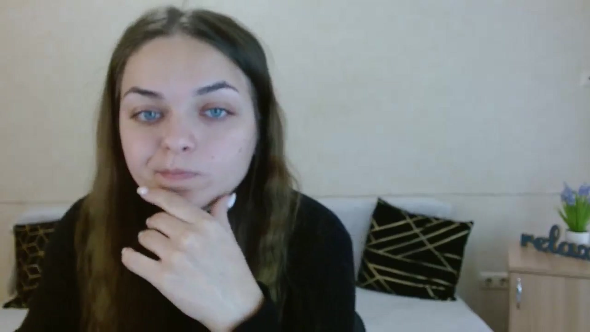 Gallery image thumbnail from Chaynea's myfreecams stream on, 12/18/2025, 11:29 image 2 of 20