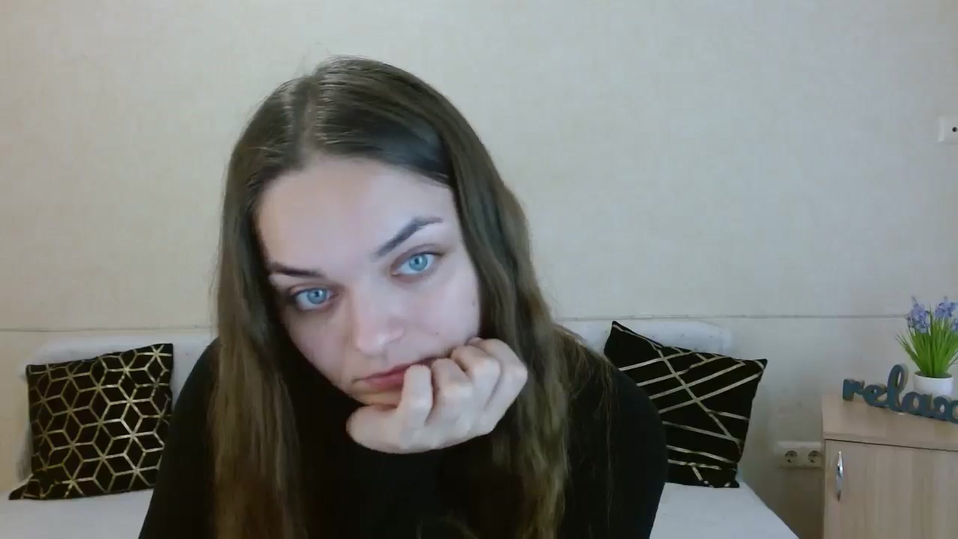 Gallery image thumbnail from Chaynea's myfreecams stream on, 12/18/2025, 11:29 image 13 of 20