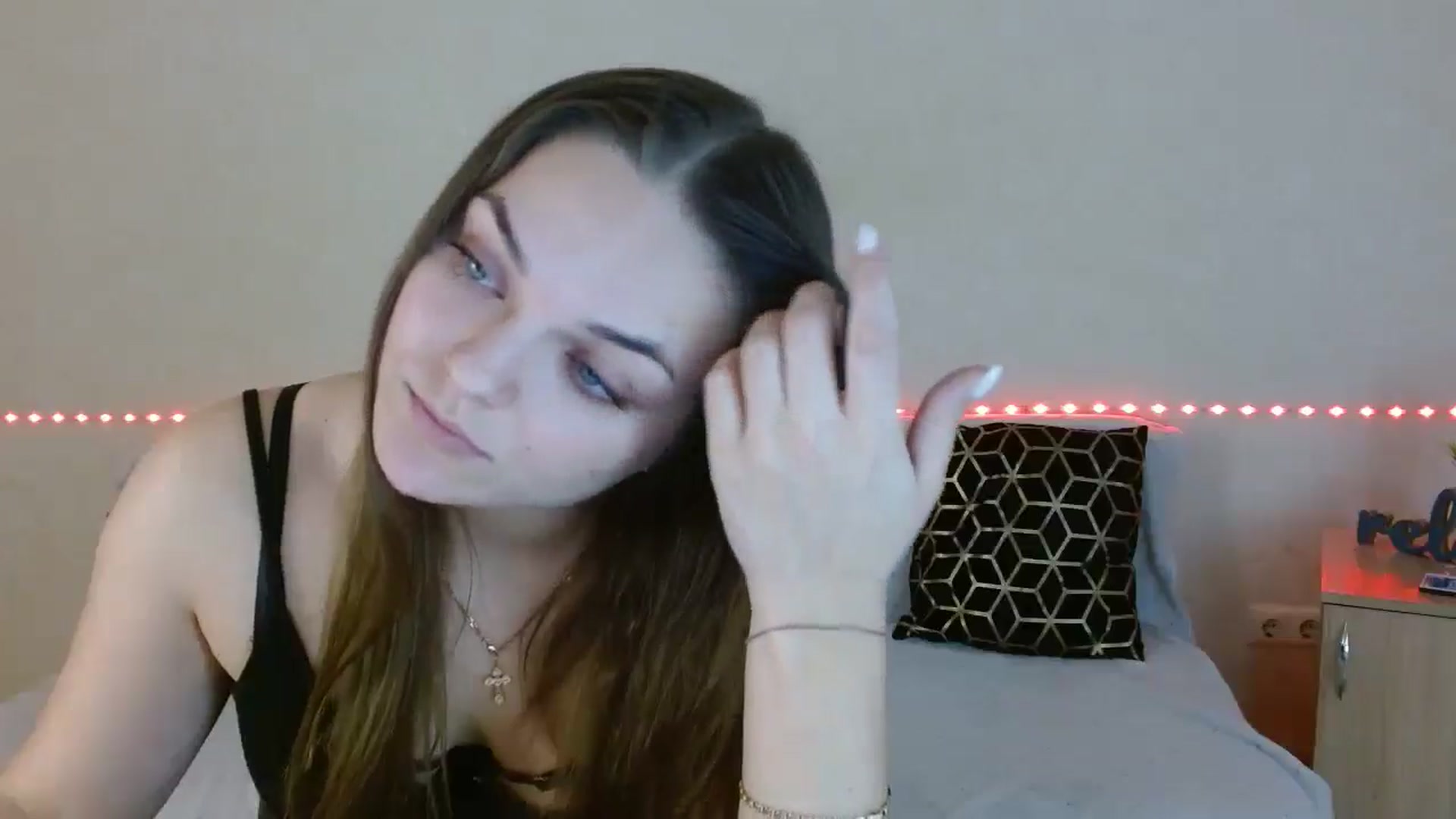 Gallery image thumbnail from Chaynea's myfreecams stream on, 12/21/2025, 11:42 image 5 of 20