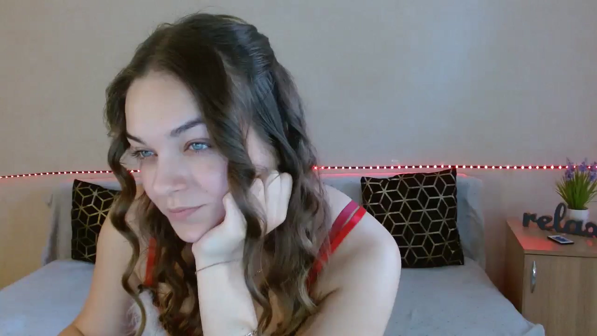 Gallery image thumbnail from Chaynea's myfreecams stream on, 12/25/2025, 09:33 image 18 of 20