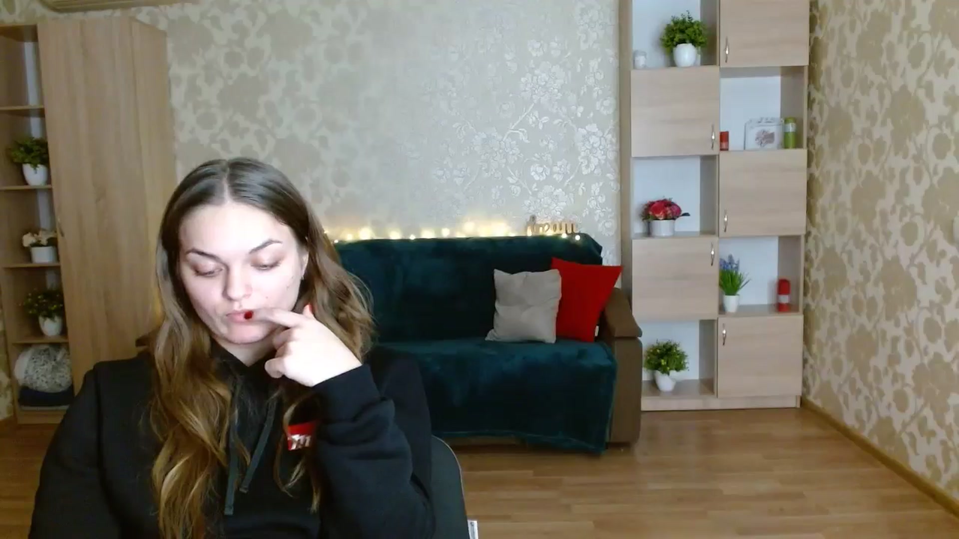 Gallery image thumbnail from Chaynea's myfreecams stream on, 12/26/2025, 16:02 image 17 of 20