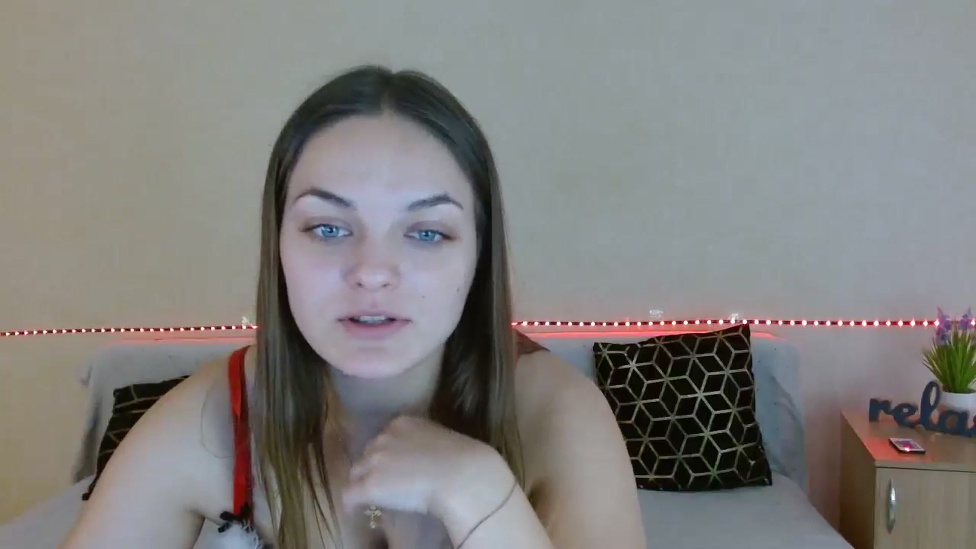 Gallery image thumbnail from Chaynea's myfreecams stream on, 12/27/2025, 11:41 image 15 of 20