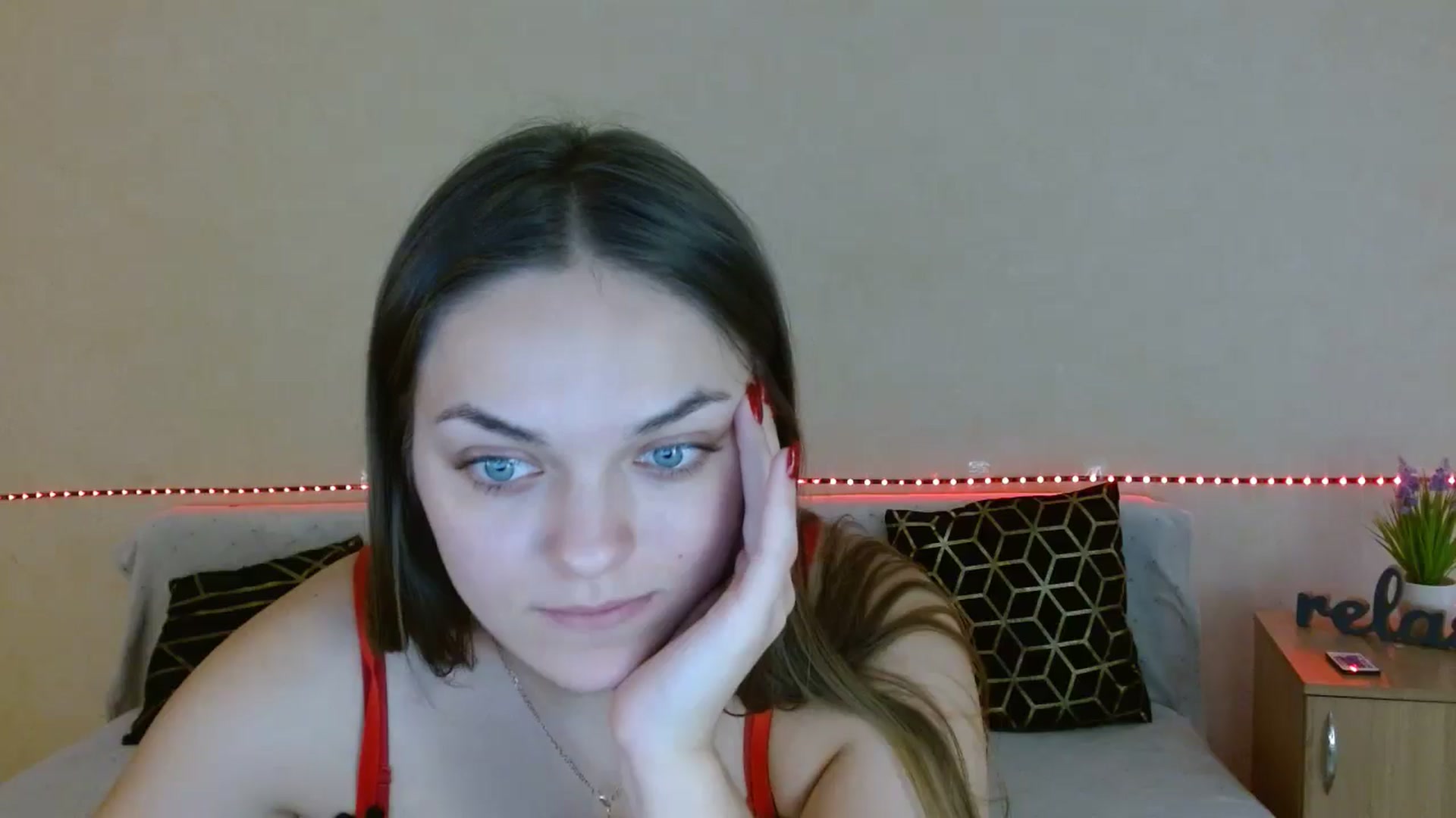 Gallery image thumbnail from Chaynea's myfreecams stream on, 12/27/2025, 11:41 image 9 of 20