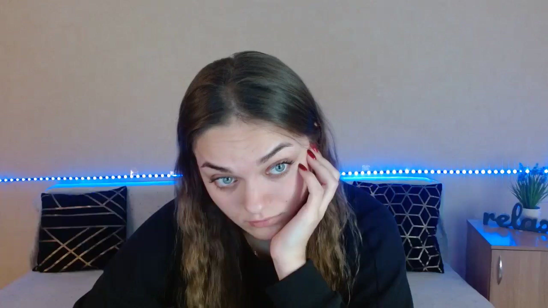 Gallery image thumbnail from Chaynea's myfreecams stream on, 12/30/2025, 11:15 image 4 of 20