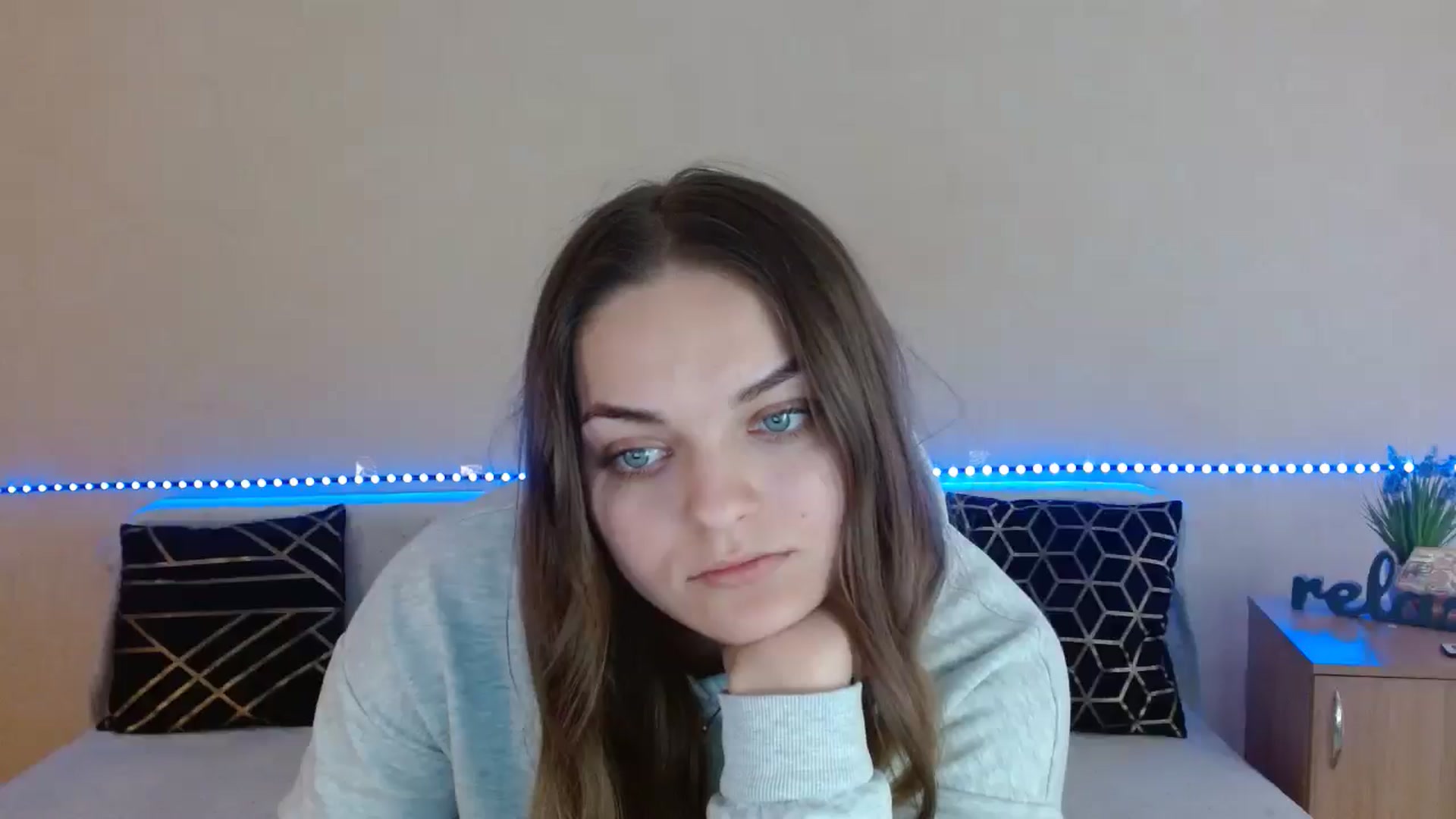 Gallery image thumbnail from Chaynea's myfreecams stream on, 01/01/2026, 10:33 image 8 of 20
