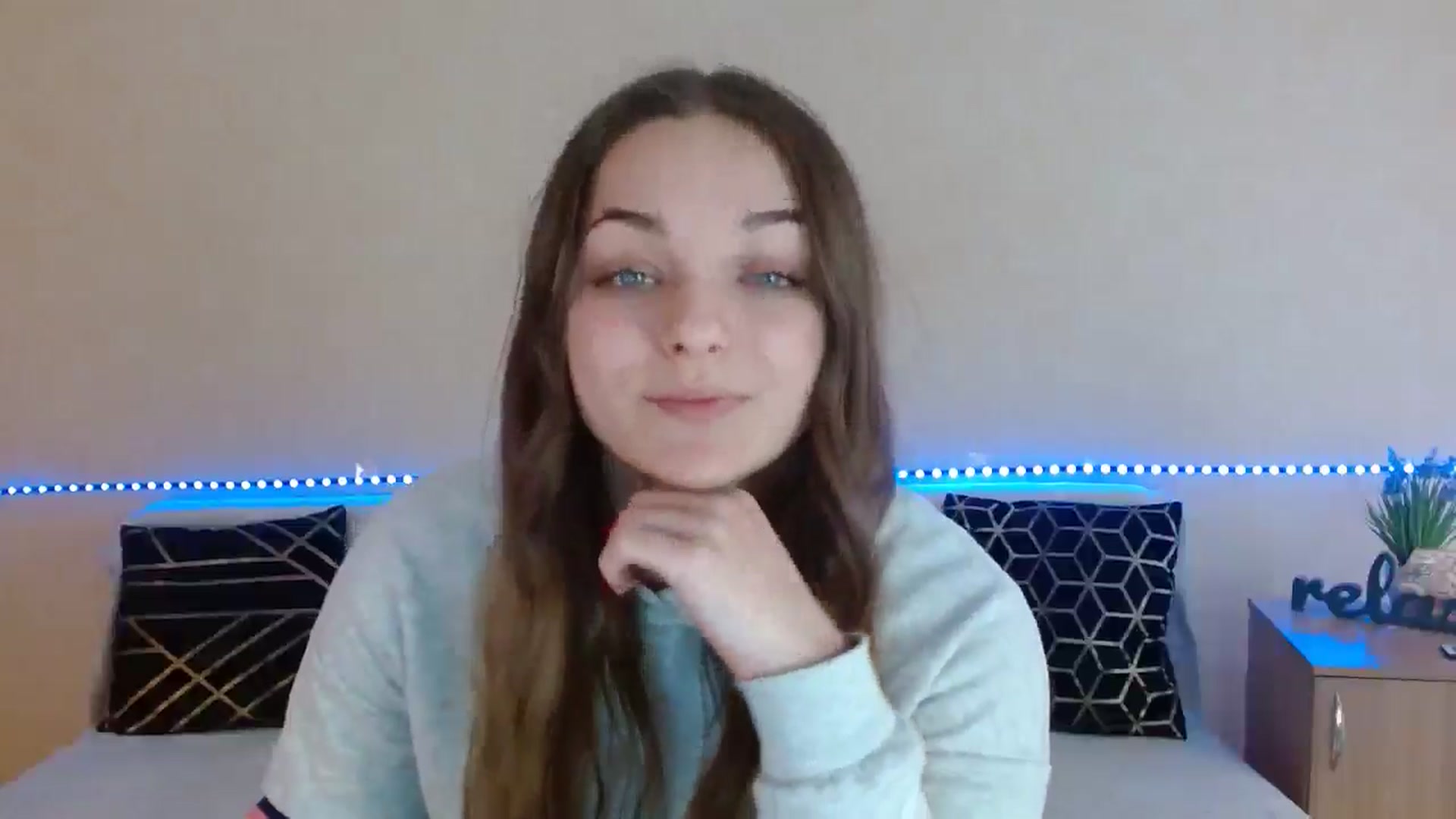 Gallery image thumbnail from Chaynea's myfreecams stream on, 01/01/2026, 10:33 image 6 of 20