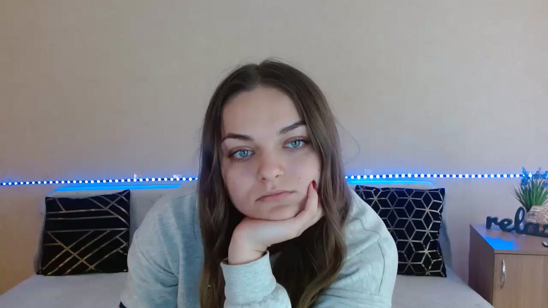Gallery image thumbnail from Chaynea's myfreecams stream on, 01/01/2026, 10:33 image 12 of 20