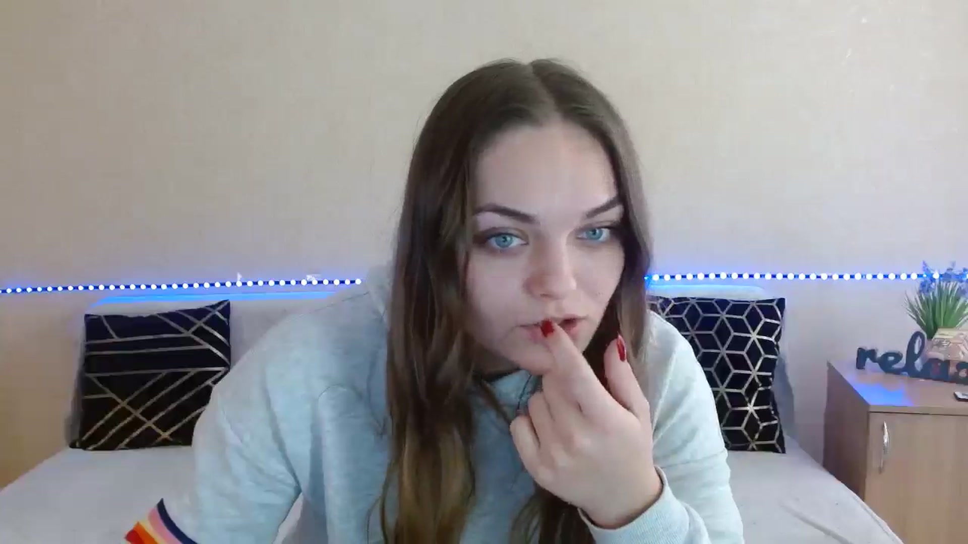Gallery image thumbnail from Chaynea's myfreecams stream on, 01/01/2026, 12:17 image 6 of 20