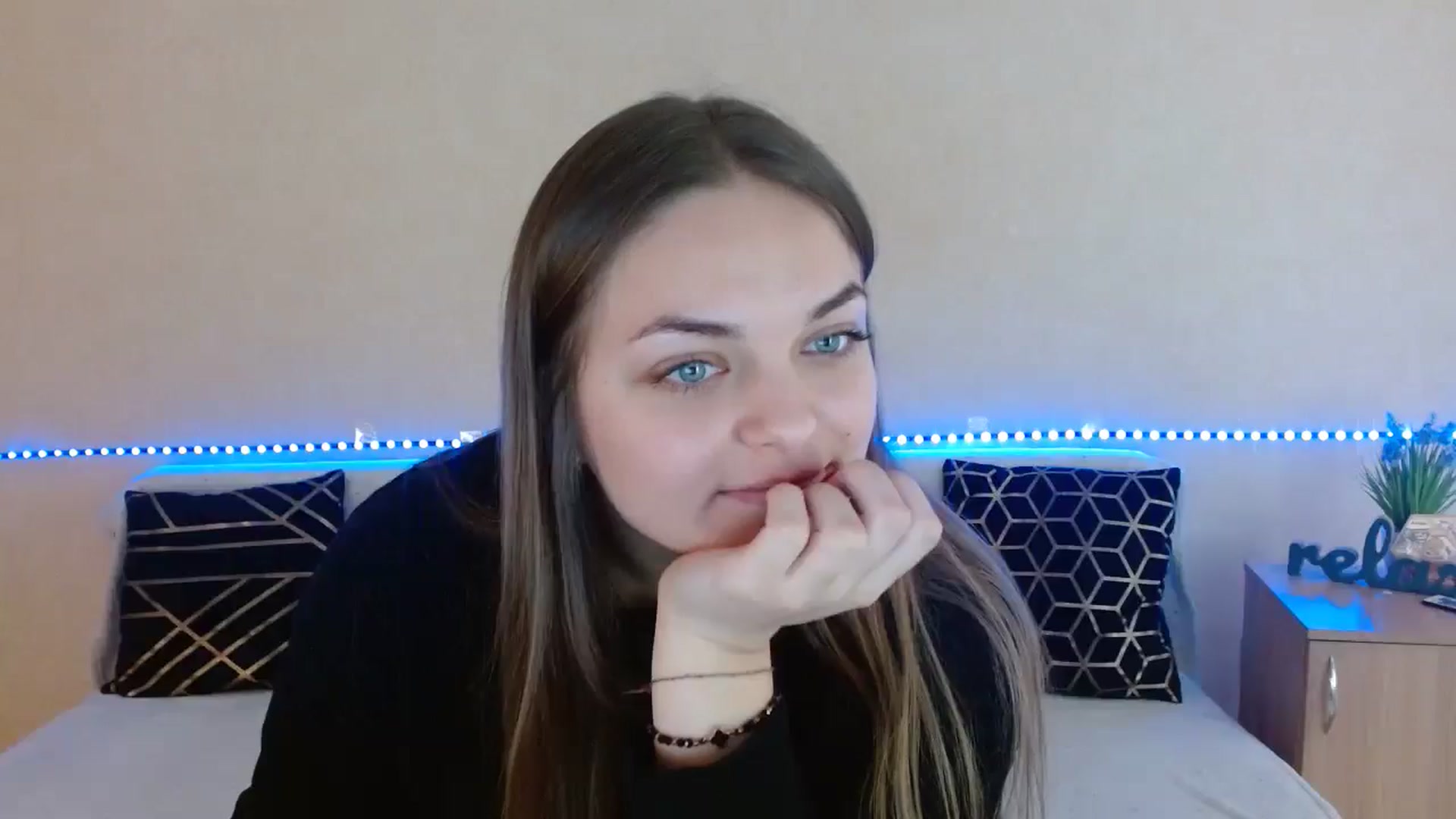 Gallery image thumbnail from Chaynea's myfreecams stream on, 01/02/2026, 11:18 image 8 of 20