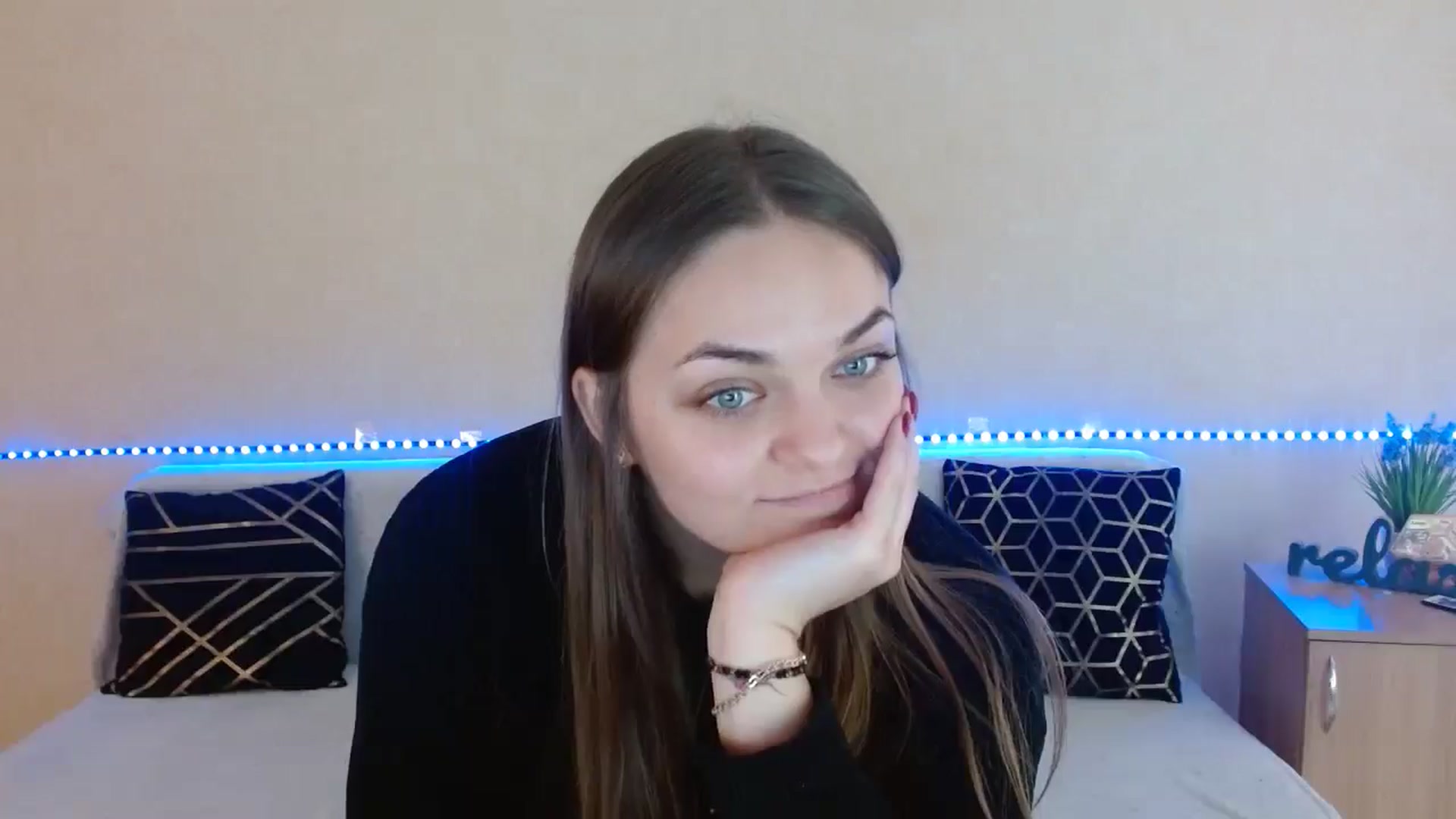 Gallery image thumbnail from Chaynea's myfreecams stream on, 01/02/2026, 11:18 image 11 of 20