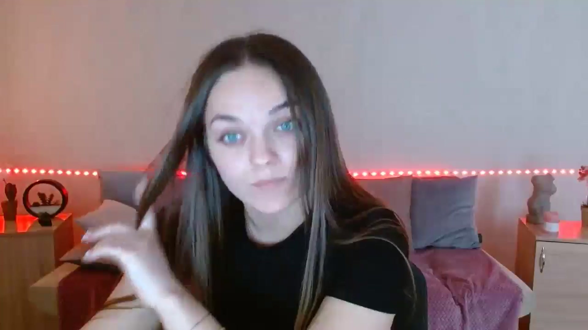 Gallery image thumbnail from Chaynea's myfreecams stream on, 03/15/2026, 12:06 image 4 of 20