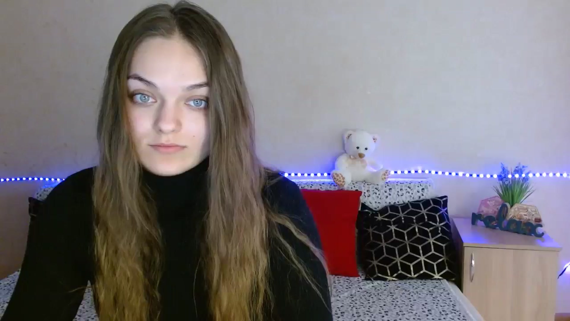 Gallery image thumbnail from Chaynea's myfreecams stream on, 03/30/2026, 10:37 image 14 of 20