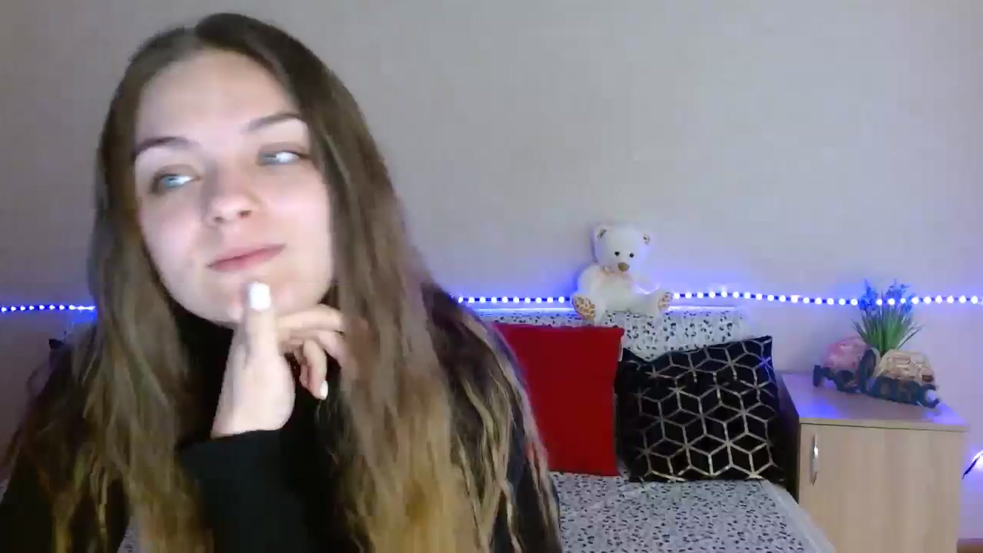 Gallery image thumbnail from Chaynea's myfreecams stream on, 03/30/2026, 10:37 image 11 of 20