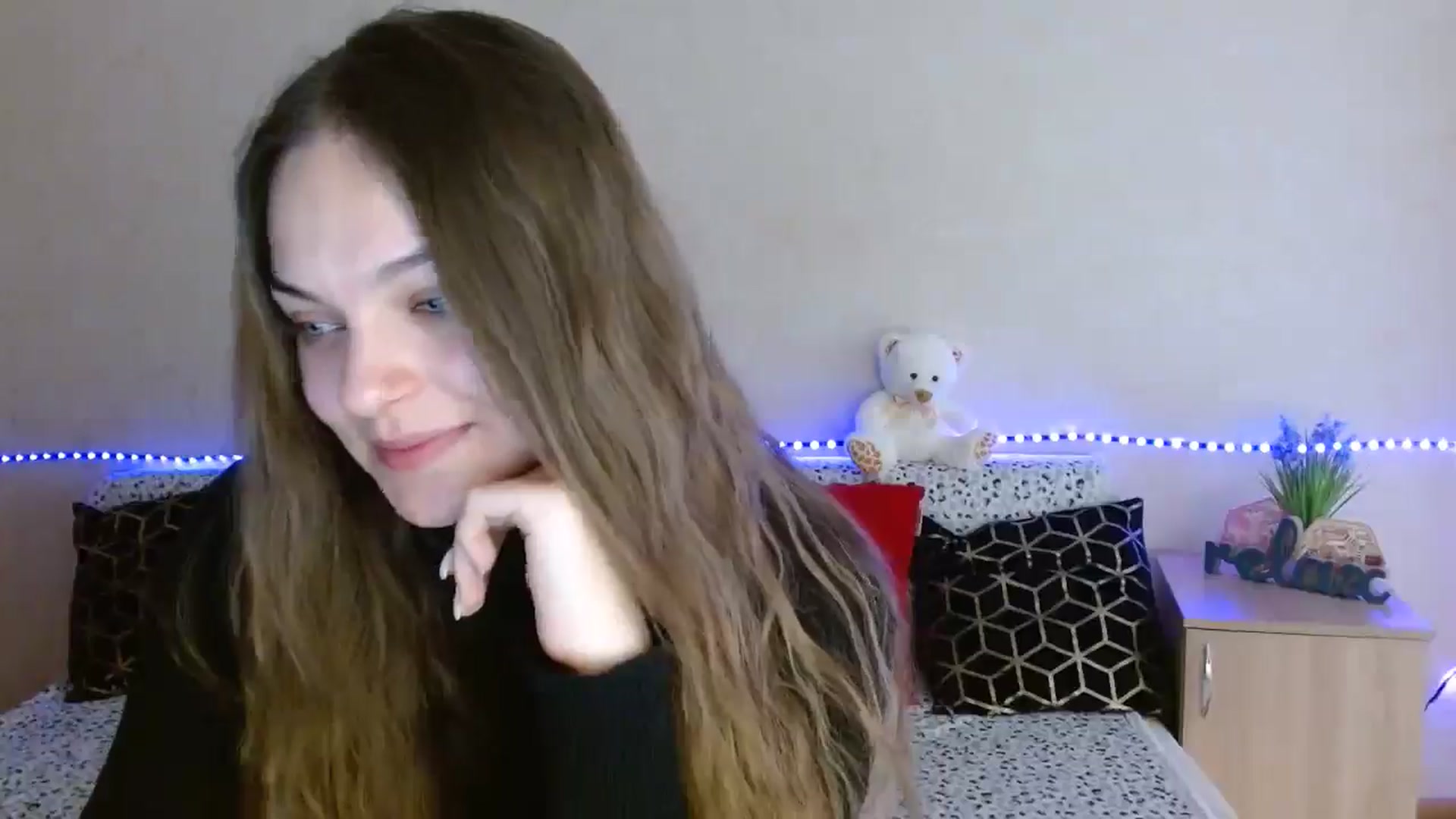 Gallery image thumbnail from Chaynea's myfreecams stream on, 03/30/2026, 10:37 image 16 of 20