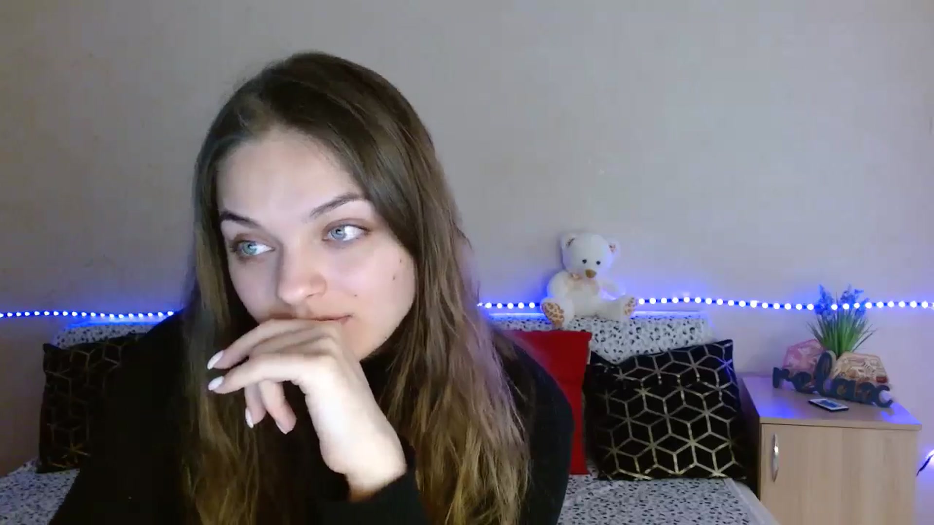 Gallery image thumbnail from Chaynea's myfreecams stream on, 03/30/2026, 10:37 image 3 of 20