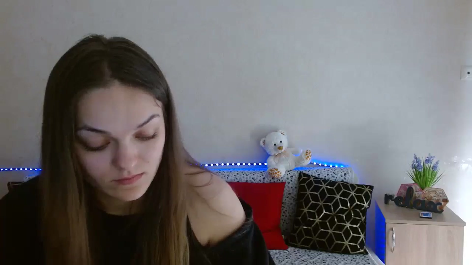 Gallery image thumbnail from Chaynea's myfreecams stream on, 04/13/2026, 10:42 image 20 of 20
