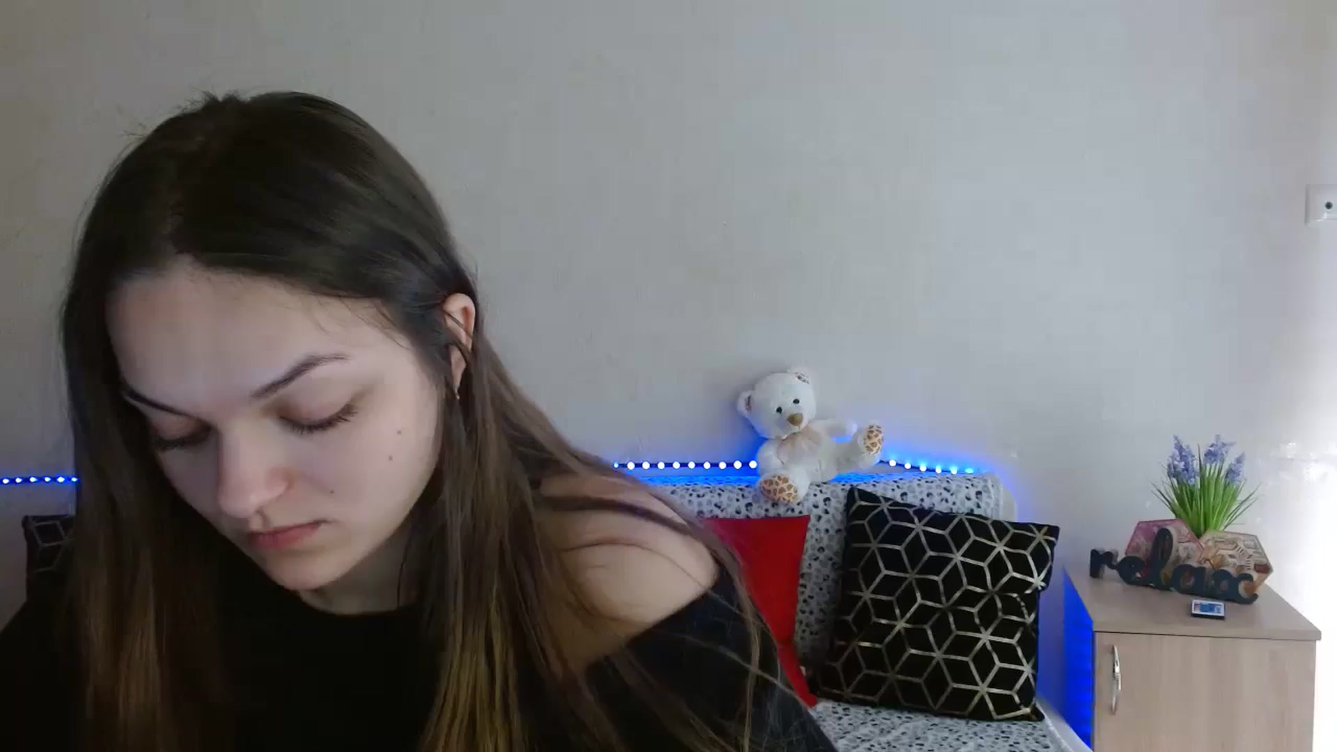 Gallery image thumbnail from Chaynea's myfreecams stream on, 04/13/2026, 10:42 image 10 of 20
