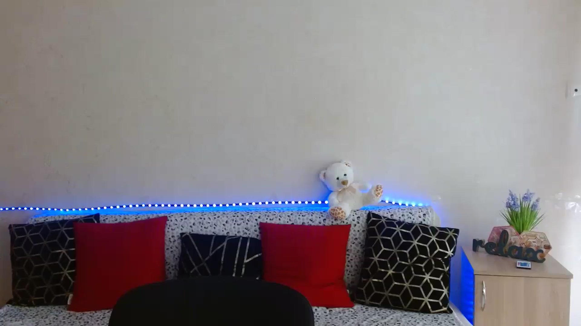 Gallery image thumbnail from Chaynea's myfreecams stream on, 04/13/2026, 10:42 image 4 of 20