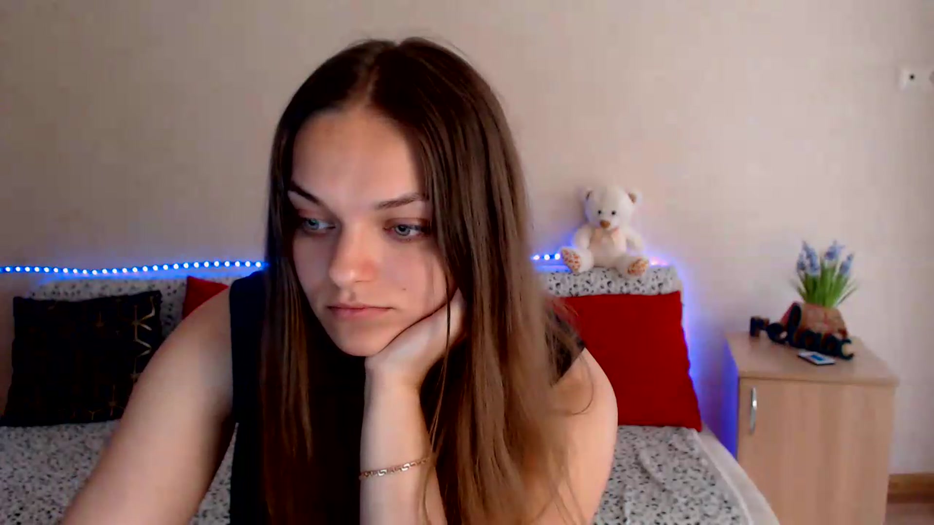 Gallery image thumbnail from Chaynea's myfreecams stream on, 06/06/2026, 10:34 image 5 of 20