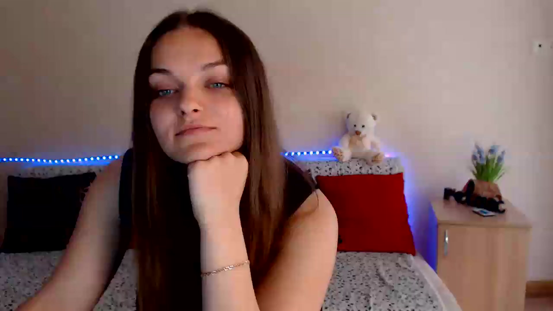 Gallery image thumbnail from Chaynea's myfreecams stream on, 06/06/2026, 10:34 image 7 of 20