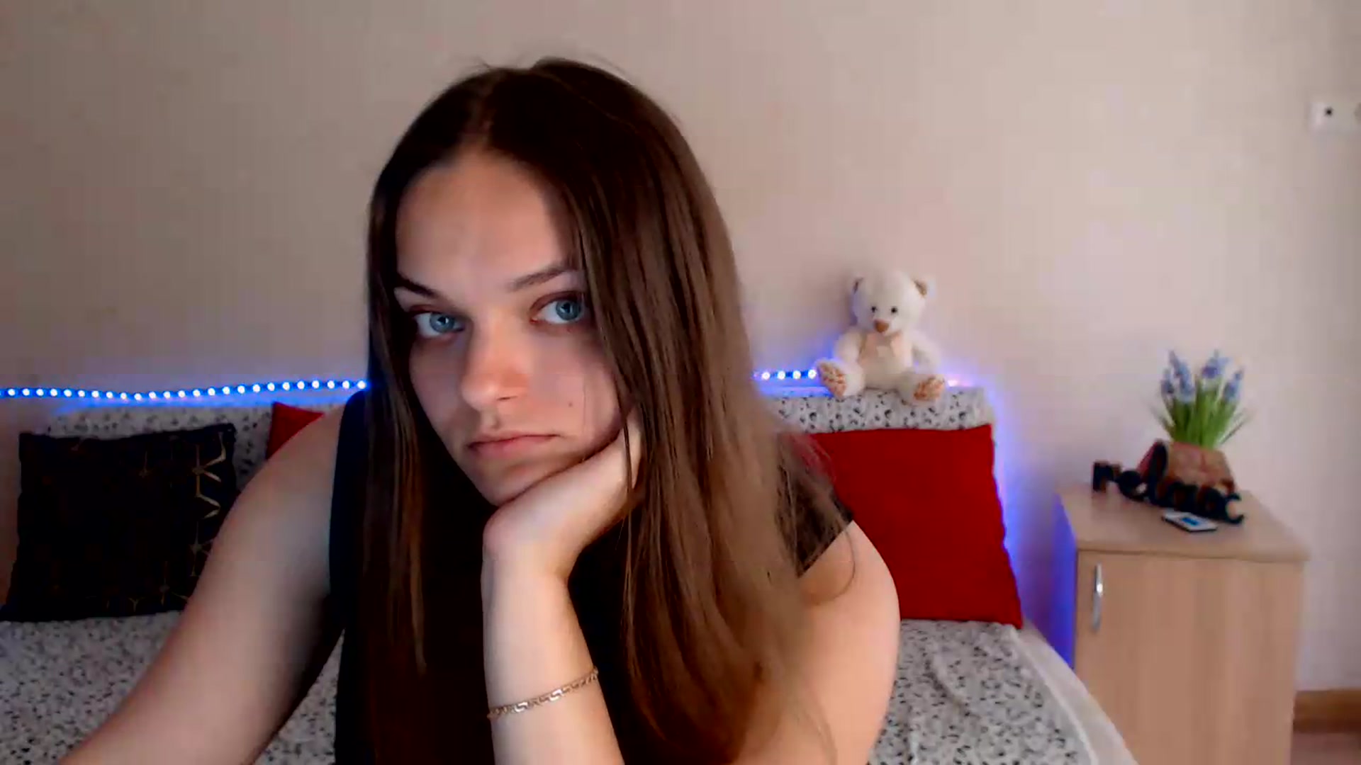 Gallery image thumbnail from Chaynea's myfreecams stream on, 06/06/2026, 10:34 image 6 of 20