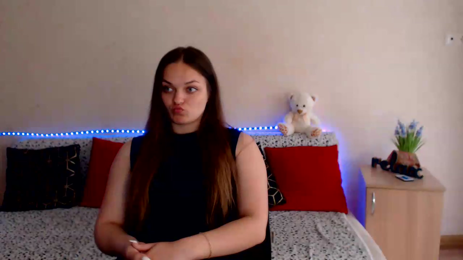 Gallery image thumbnail from Chaynea's myfreecams stream on, 06/06/2026, 10:34 image 17 of 20