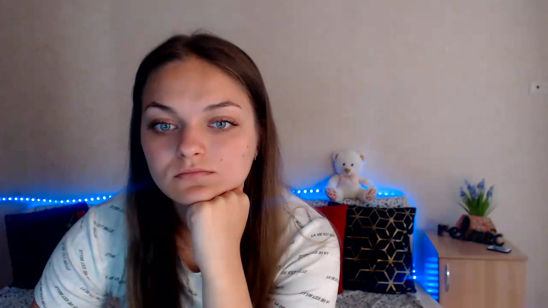 Gallery image thumbnail from Chaynea's myfreecams stream on, 07/26/2026, 06:30 image 16 of 20